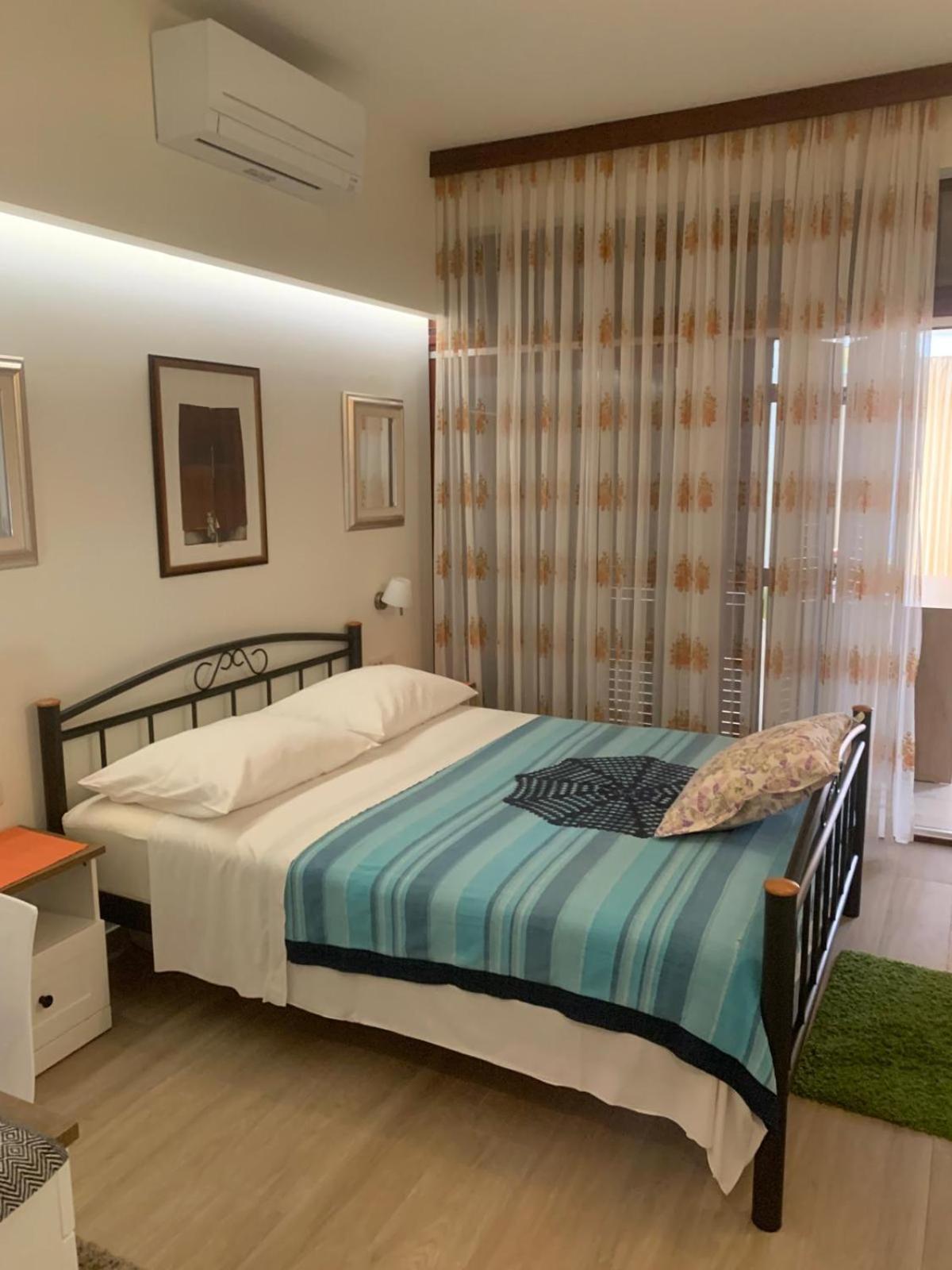 Rozita Seaside Relax Apartments Podgora Esterno foto